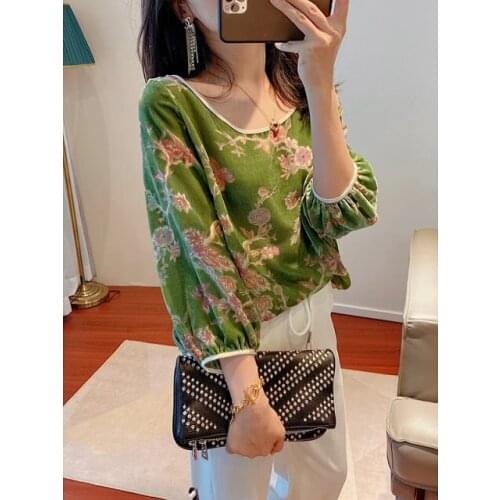 Women 2021 Newest Round Neck Elbow Sleeve Flowers Velvet Top