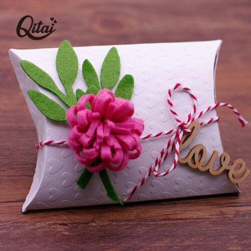 QITAI pillow box die for gift wraping candy box DIY Embossing Scrapbook Paper Craft Cards stencil stamps Dies MD084