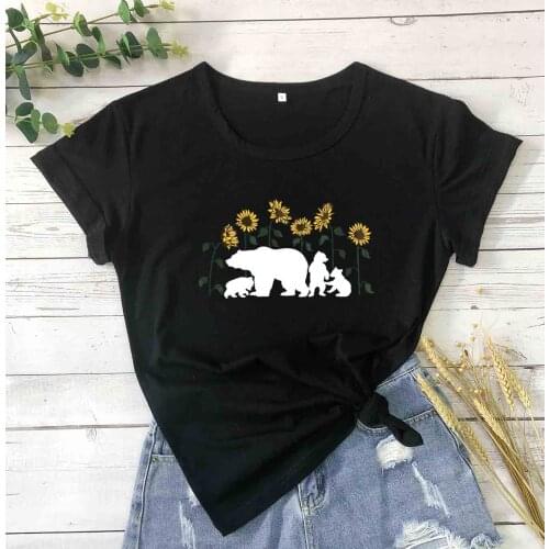 Sunflowers and mama Bears graphic mother day gift women fashion holiday gift party street style t shirt youngs hipster 90s tees