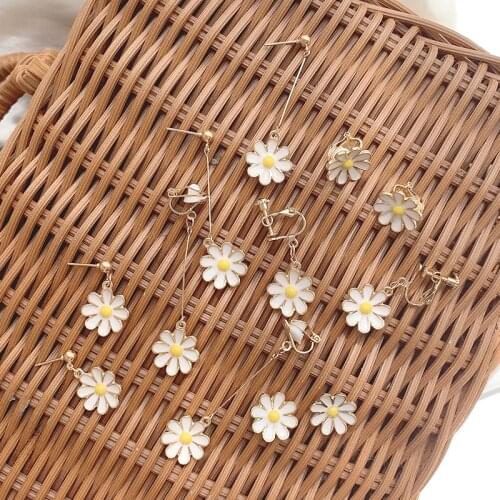 Silver Plated Needles White Flower Daisy Alloy Golden Women Dangle Earrings & Drop Earrings