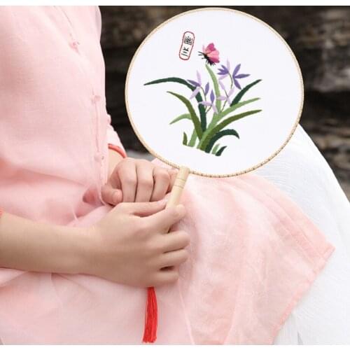 DIY manual embroidery material bag Beginner cloth art creative Chinese style hanging painting round fan.Give smal gifts