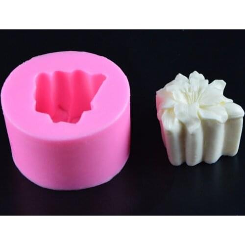 Eco-friendly Food Grade Flower Shape Cake Decorating Tools Handmade Soap Mold