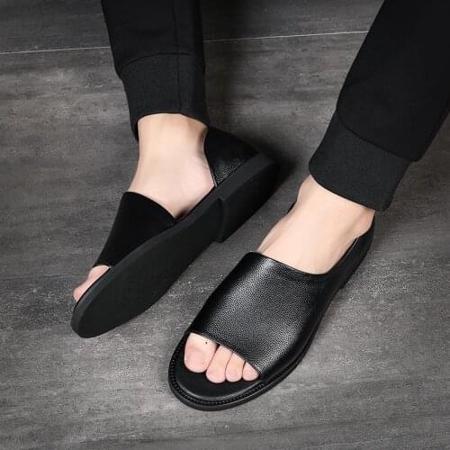 Summer Mens Sandals Soft Leather Sandals Breathable Non-slip Beach Shoes Mens Slippers