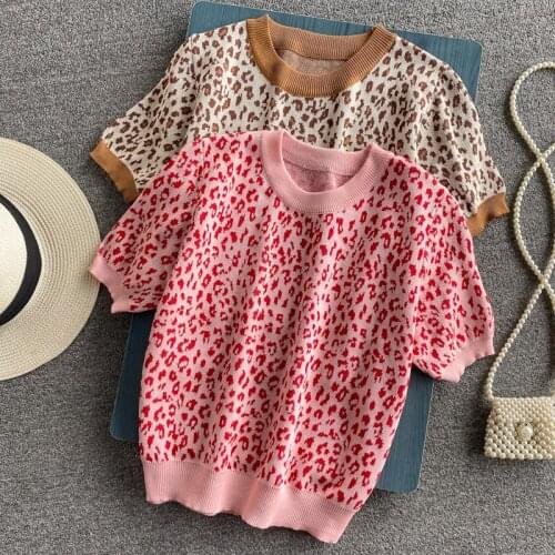 2021 summer new Hong Kong style retro chic fashion loose wild leopard print short-sleeved sweater short top women