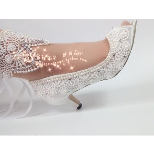 White flowers lace wedding shoes super high with bride crystal pearl wedding photo Waterproof table light its long belt