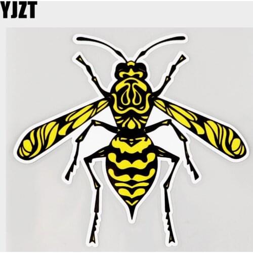 YJZT 13.6CM×12.1CM Lovely Queen Bee Flying PVC Decal Car Sticker 11C-0079