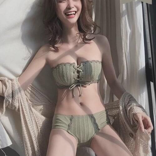 Sexy embroidered lace ladies strapless underwear women gather anti-slip tube top and anti-glare bra set without rims panty set