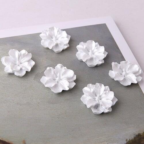 10pcs Korean Elegant White Flower Petals Earrings three-dimensional Resin Flower Big Earrings For Women Vintage Diy Accessories