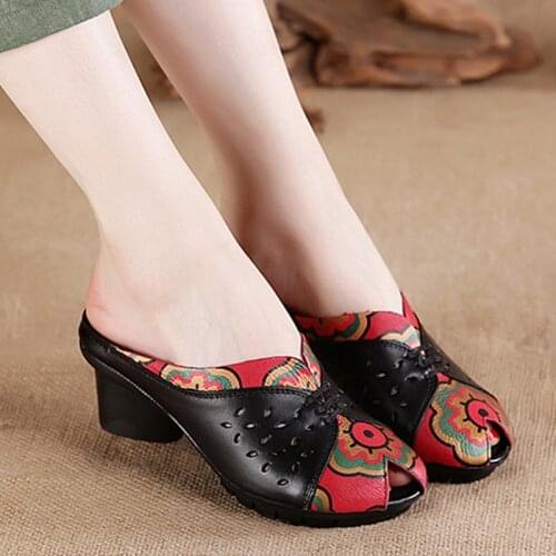 2021 Summer Shoes Fashion Women Slippers Female Hollow Out Women Genuine Leather Sandals Med Heels Floral Shoes Zapatos De Mujer