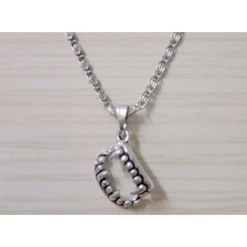 New Fashion Jewelry Vintage Antique Silver Color Vampire fangs Charms Pendant Necklace For womens Gifts