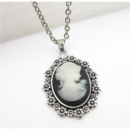 New Arrive 10pcs/lot Flowers Black Cameo Necklace DIY Necklace Pendant Charms with 50cm Chains Necklace Jewelry