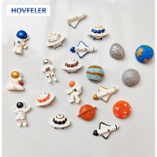 Planet & Moon Magnetic Sticker Astronaut Refrigerator Magnet 3D Creative Space Shuttle Fridge Magnet Home Decoration Gife