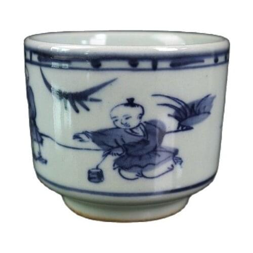 China Old Porcelain A Pair Of Teacups With Blue And White Baby Play Patterns