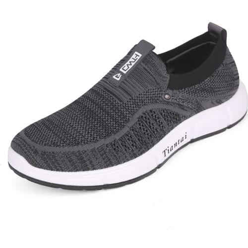 NEW Mens Lightweight Running Shoes Summer Ultra-light Breathable Sneakers Zapatos Mujer Walking Thick Bottom Boys Sneakers