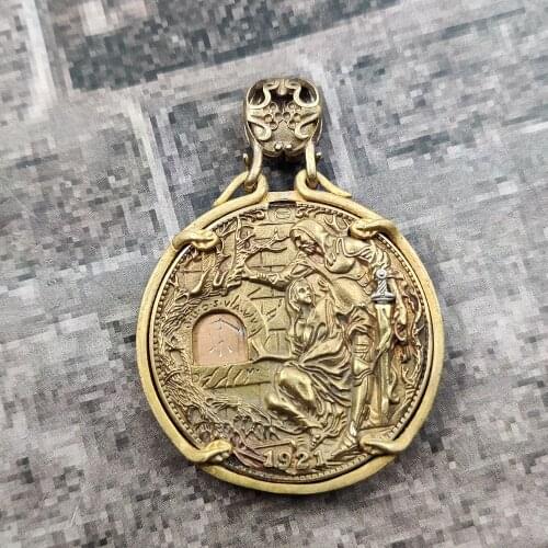 Wandering Coin Holy Grail European and American Style Mayan Organ Activity Coin Pendant Item