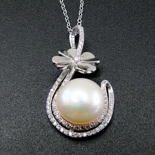 100% Real 925 Sterling Silver Freshwater Pearl Lucky Clover Pendant Necklace For Gift / Daily Wear Jewelry
