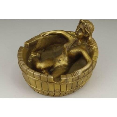 Exquisite Interesting Chinese Handwork Brass Belle Bathing Statue Ashtray