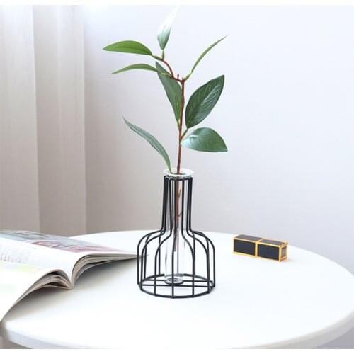 Hydroponic Flower Vase Wrought Iron Geometric Design Tabletop Ornament Golden Metal Cage Plant Holder For Desk Table Decoration