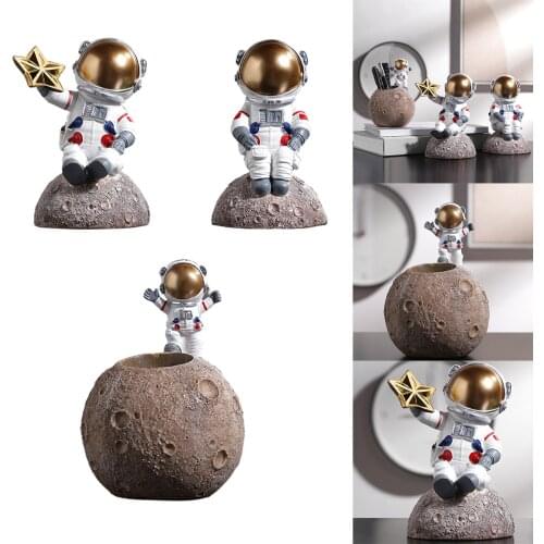 Nordic Astronaut Figurines Resin Sculpture Modern Home Decor Miniatures Table Ornaments Cosmonaut Figure Home Decorative