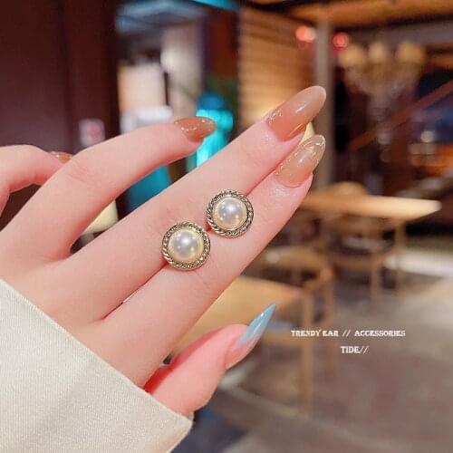 Trendy Pearl Stud Earrings Vintage Simple Stainless Steel Small Earrings Jewelry For Women Luxury Designer Statement Earrings