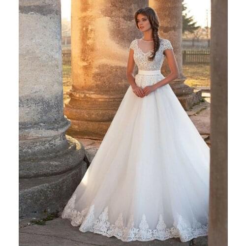 2020 Wedding Dress Custom O-neck Short Sleeves Tulle Bride Dresses See-through Lace Applique A Line Bridal Gown Robe De Mariee