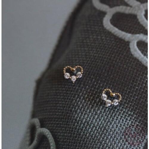 925 Sterling Silver Simple Pavé Crystal Heart Stud Earrings Women Light Luxury Temperament Wedding Jewelry Accessories Gifts