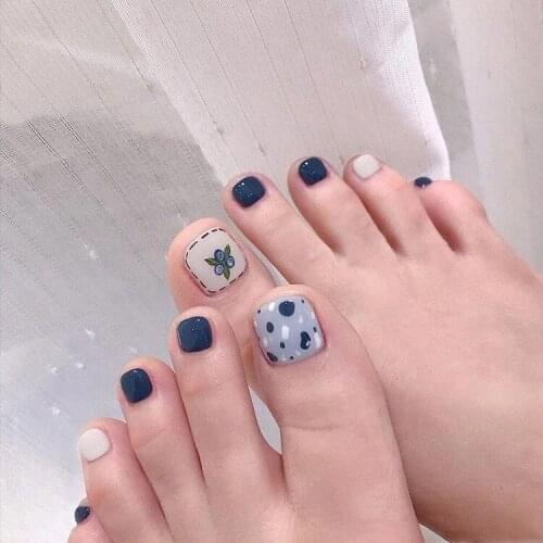 24pcs Blueberry Printed Toenail Patch Deep Blue Glue Type Removable Short Paragraph Fashion Manicure False Toenail Nail Sticker