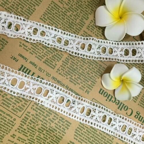 Hot Sale 15yards/lot 3cm Polyester Water Soluble Embroidery Lace Trim Handmade DIY Decoration Lace Ribbon Clothing Accessories