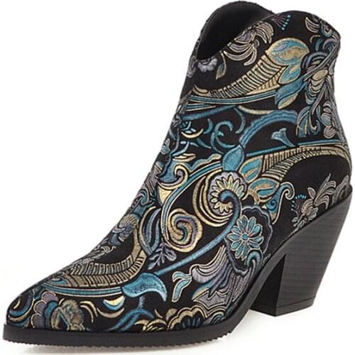 2019 Autumn New Retro Women Square Heel Embroidery Suede Boots Lace-Up Boots Pointed Toe Shoes Square Heel Shoes ankle boots