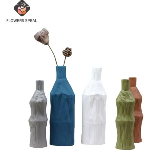 Nordic INS Decorative Ceramic Vase Home Dining Table Porch Office Decoration Ceramic Vase Decoration Creative Irregular Crafts