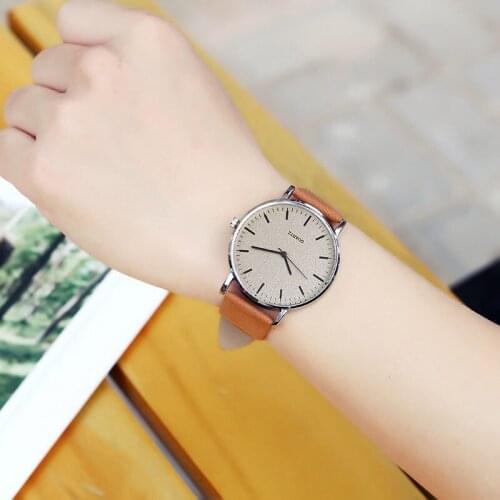 Fashion simple scale retro couple quartz watch casual men and women leather students Korean fashion wrist performance