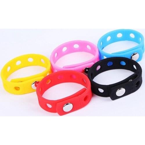1PCS Random Color Silicone Bracelet Wristbands 18CM With Shoe Croc Buckle PVC Shoe Accessories Shoes charms Kid birthday Gifts