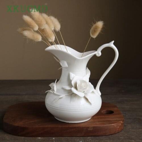 Chinese Ceramic Vintage Handmade Rose Sculpture Vase Guest Restaurant Desktop Flower Arrangement Container Home Decor Ornaments