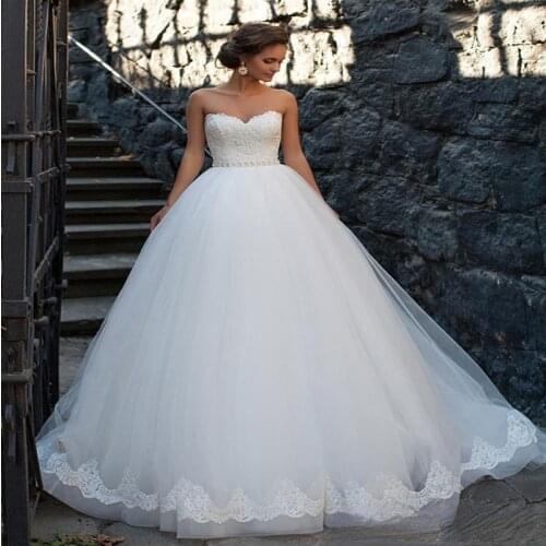 Sweetheart Neckline New Arrival Appliques Lace Beading Ball Gowns Wedding Dress Lace Up Back Bridals Vestido De Noiva