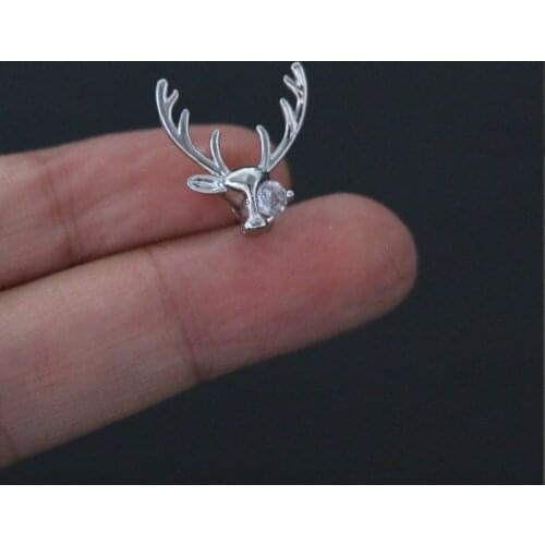 Cute Small Silver Color Zircon Deer Head Shape Brooch Pin Fashion Scarf Anti-glare Clothes Accessories