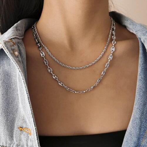 Vintage Temperament Twisted Chains Necklace for Women Simple Double Layer Geometric Choker Clavicle Necklace Party Jewelry Gift