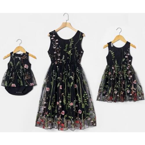 PatPat New Mommy and Me Round Neck Sleeveless Embroidered Dress