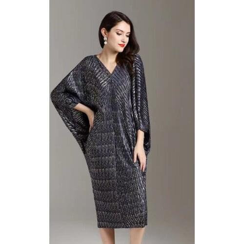 Autumn New Dress Miyake Pleated V-Neck Bat Sleeve Fishtail Skirt Thin Temperament Women Wine Red Black Royal Blue Navy Spot