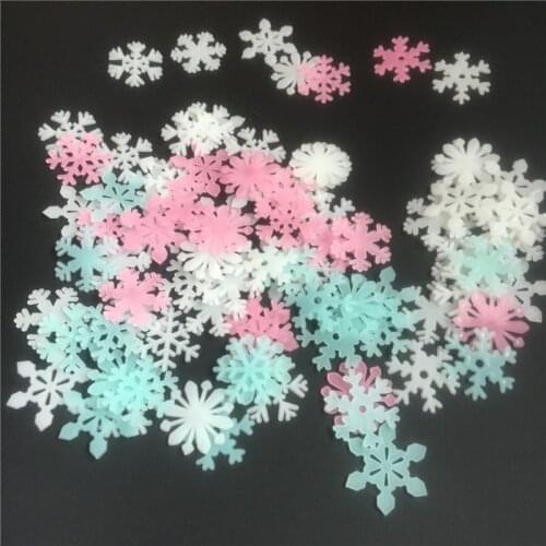 50PCS Snowflake Luminous Fluorescent Wall Stickers Decal Wall Sticker Xmas Decal Glow In The Dark Baby Kids Bedroom Home Decor