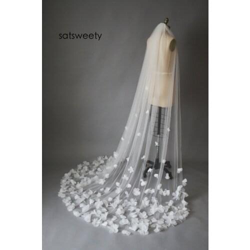 High Quality Bridal Veils Fingertip Length Ivory/white Veil for Bridal 3D Flowers Chapel Wedding Veil with Comb