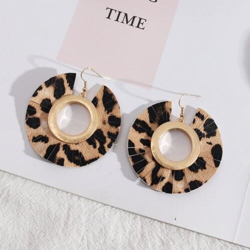Geometric Round Spread Cut Lines High Quality PU leather Alloy Metal Simple Style Drop Earrings