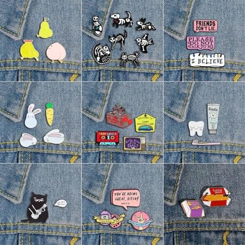 2-7 pcs/set Rabbit Carrot Badge Fashion Cartoon Toothbrush Teeth Enamel Brooch Banana Fruit TV Pin Lapel Jewelry Accessories