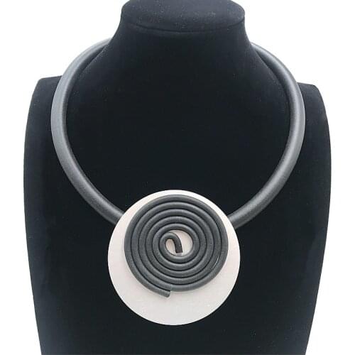 YD&YDBZ Handmade Whirlpool Round Metal Sheet Necklace For Women Punk Style Leather Rubber Statement Necklaces Sweater Chain