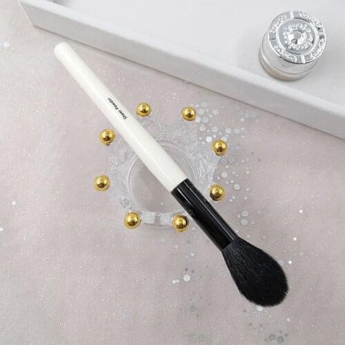 Natural Goat Hair BB Sheer Powder Flame Shape Highlighter Blending Brush Cheek Blusher Makeup Brushes