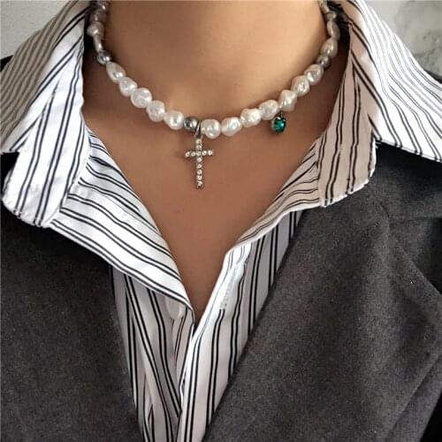 Fashion Baroque Pearls Cross CZ Choker Necklace Retro Hip Hop Style Pendent Necklace Short Collar Chain Jewelry Accessories