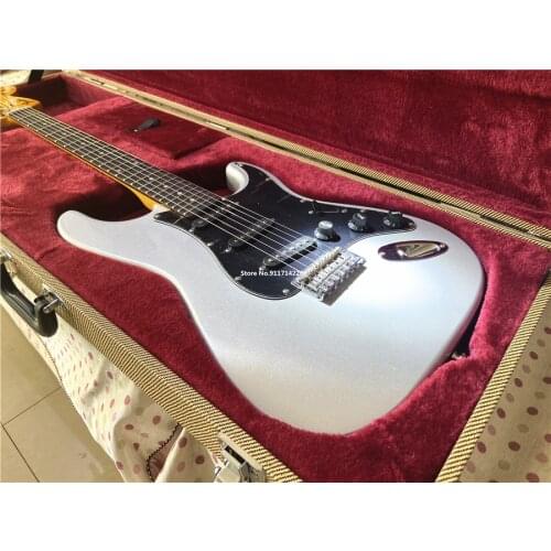 The high quality inherits the classic metal silver powder electric guitar black guard plate free shipping