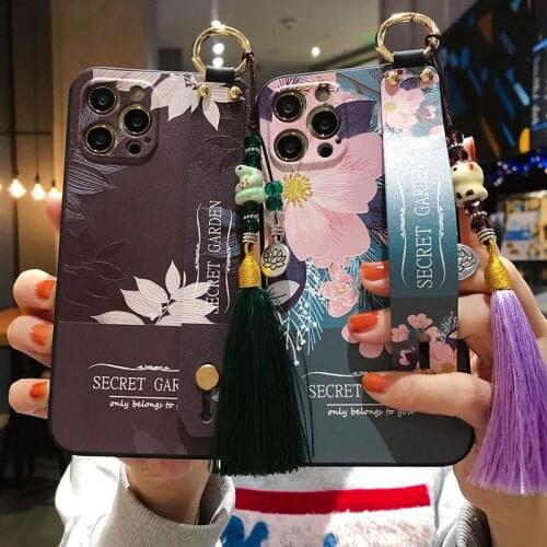 Sumkeymi Wrist Strap Phone Holder Case For iphone 11 Case For iphone 12 7 8 Plus mini Pro Max X XS XR Flower Hand Band Case
