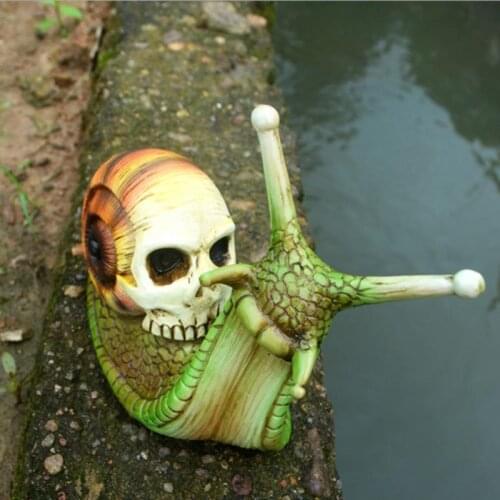 Snail Skull Sculpture Gothic Decoration Snail Statue Patio Snail Figurine Crafts Cartoon Half Skull Snail Body Bedroom Decor