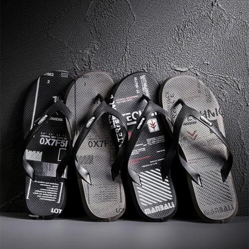 Flip-Flops Mens Summer Soft PVC Korean Student Fashion Couple Slippers Trendy Personality Printing Outdoor Non-Slip Beach Shoes