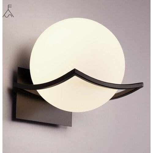 2021 New Modern Minimalist Wall Lamp Creative Round Glass Bedside Wall Lamp Led Living Room Study Bedroom Interior Lighting